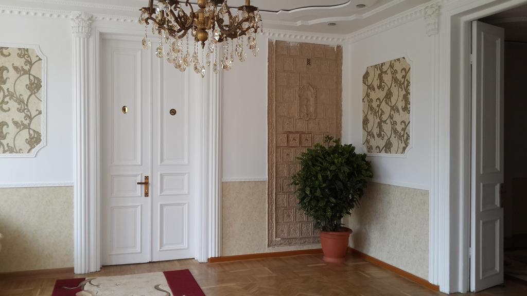 Edemi Hotel Кутаиси Экстерьер фото