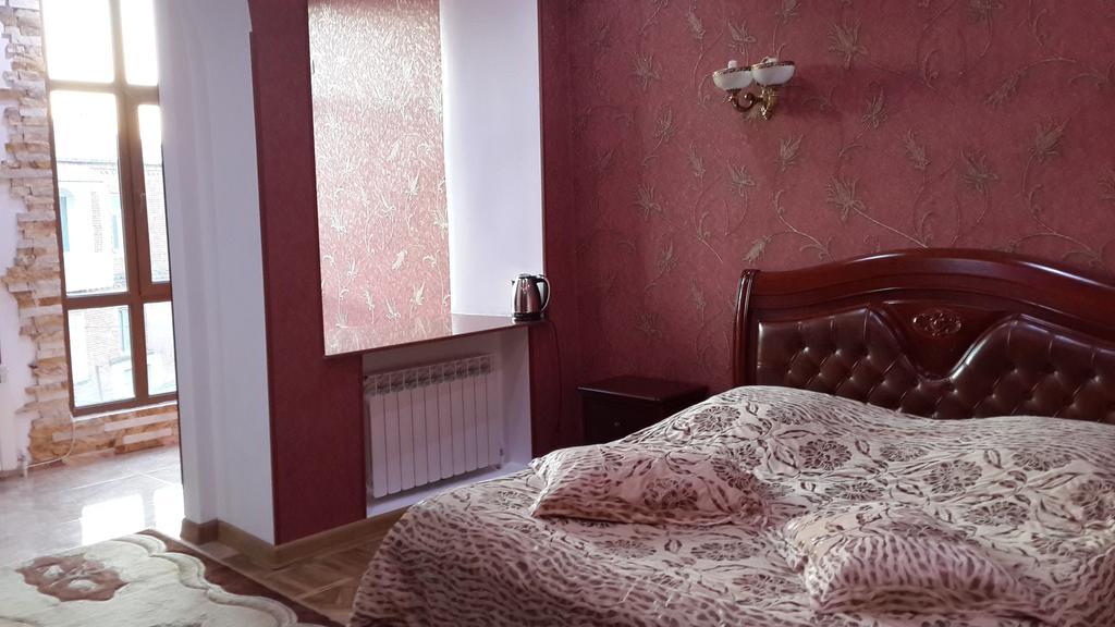 Edemi Hotel Кутаиси Экстерьер фото