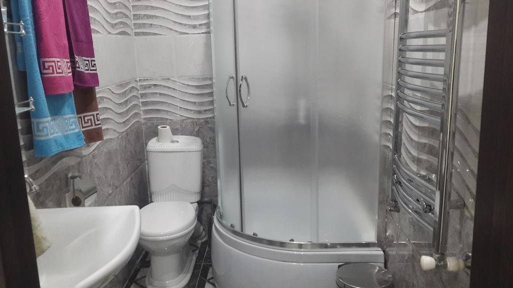 Edemi Hotel Кутаиси Экстерьер фото