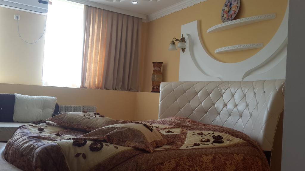 Edemi Hotel Кутаиси Экстерьер фото