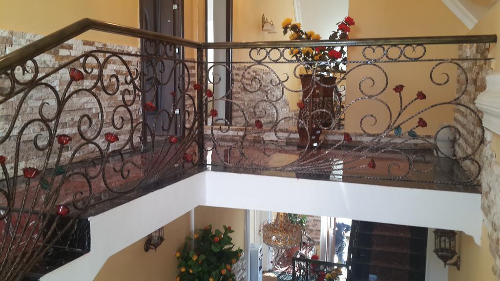 Edemi Hotel Кутаиси Экстерьер фото