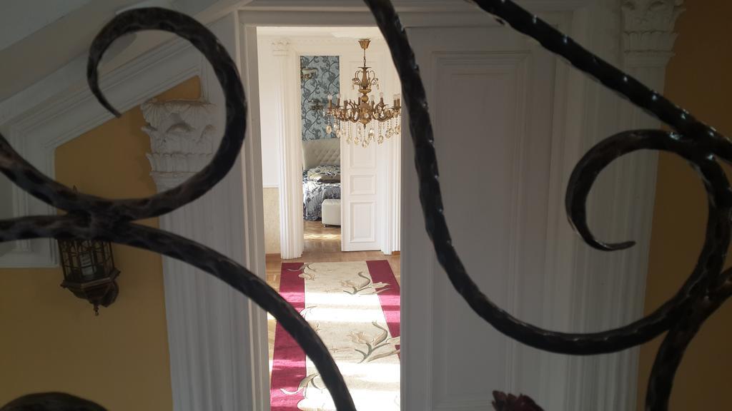 Edemi Hotel Кутаиси Экстерьер фото