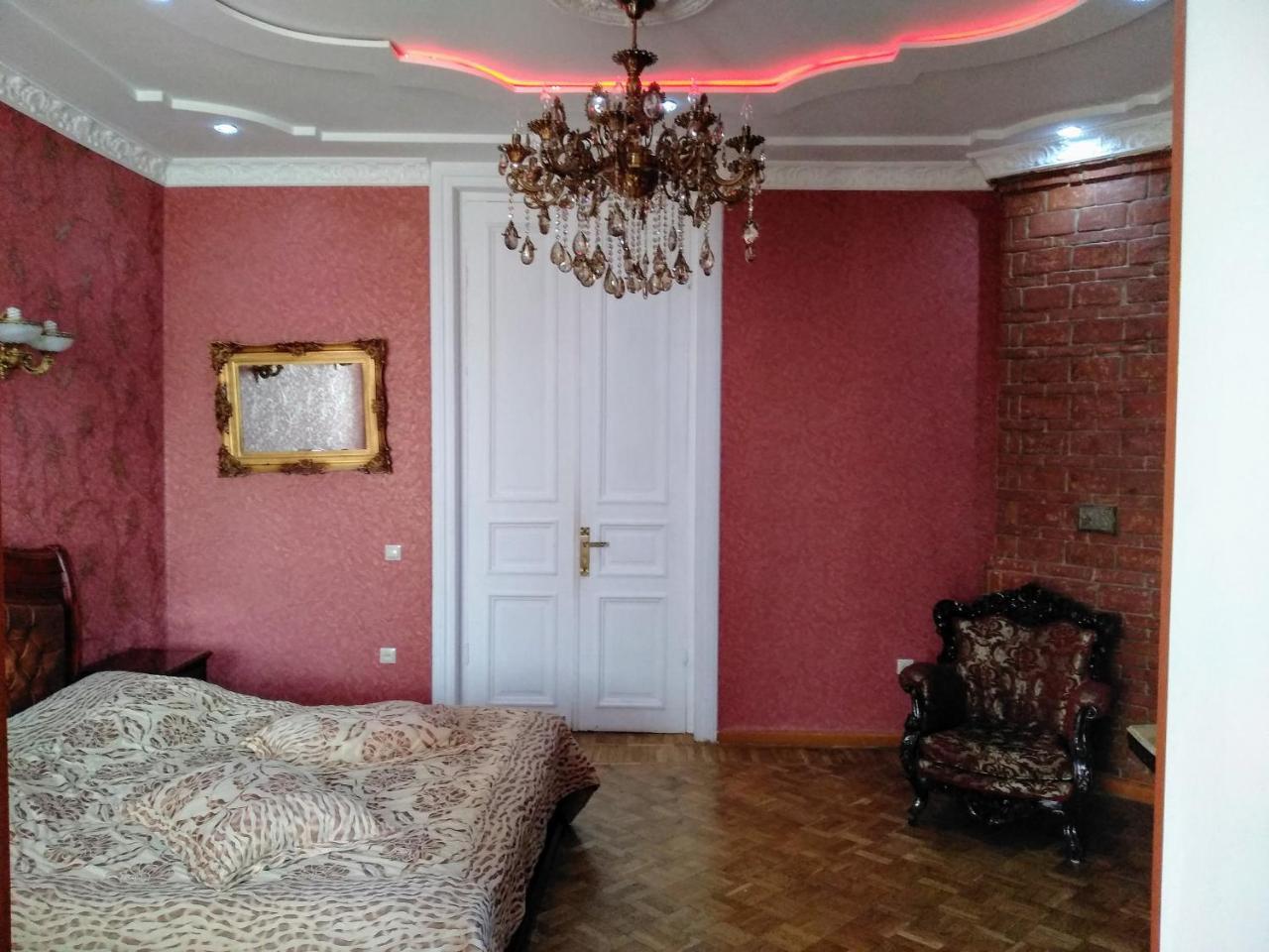 Edemi Hotel Кутаиси Экстерьер фото